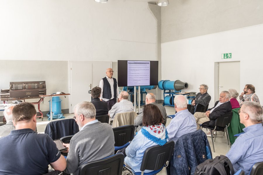 Dr. Reinhard Sagner eröffnet das Kolloquium
